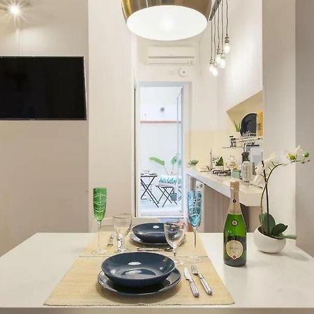 Piazza Martiri Flat Apartment Cagliari Bagian luar foto