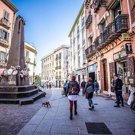 Piazza Martiri Flat Apartment Cagliari Bagian luar foto