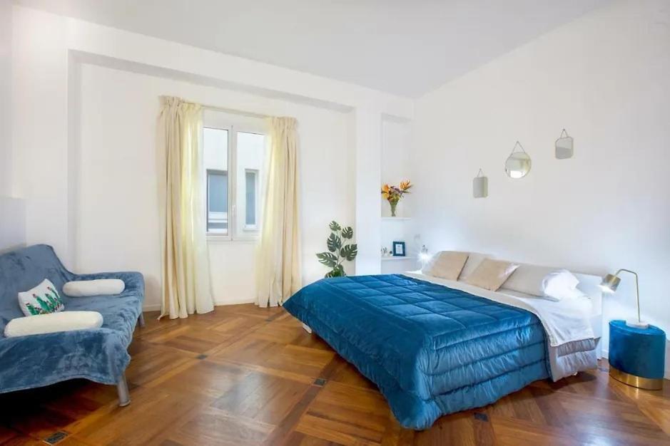 Piazza Martiri Flat Apartment Cagliari Bagian luar foto
