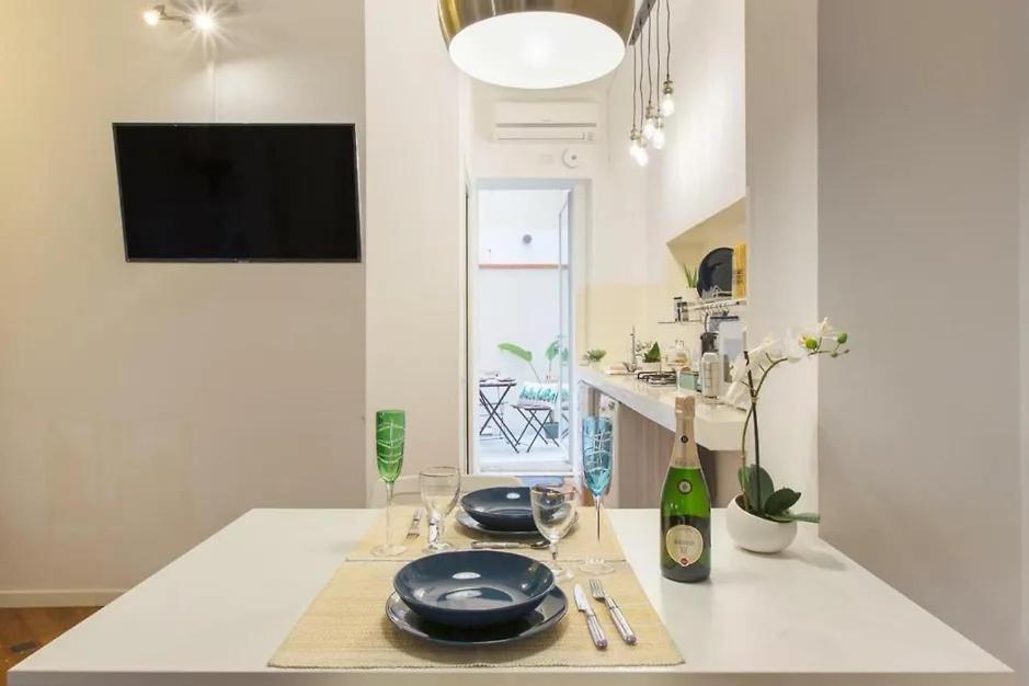 Piazza Martiri Flat Apartment Cagliari Bagian luar foto